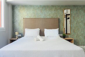 Noima Luxury Suites