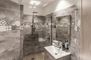 Noima Luxury Suites