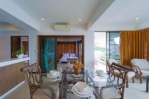 Beachfront 2 bed Condo with Seaview BW2