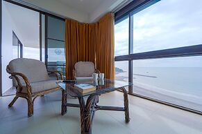 Beachfront 2 bed Condo with Seaview BW2