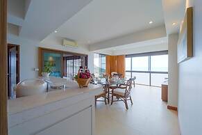 Beachfront 2 bed Condo with Seaview BW2