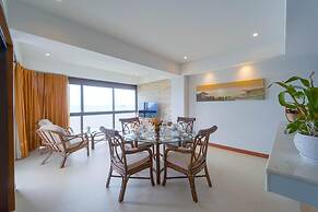 Beachfront 2 bed Condo with Seaview BW2