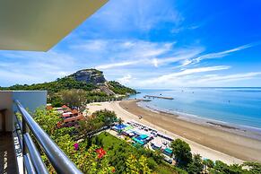 Beachfront 2 bed Condo with Seaview BW2