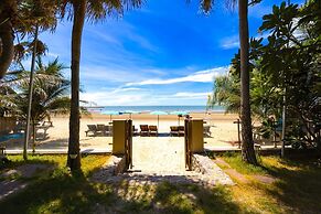Beachfront 2 bed Condo with Seaview BW2
