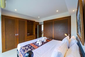 Beachfront 2 bed Condo with Seaview BW2