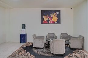 Collection O near Harbour Bay Mall formerly Kansa Hotel