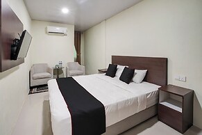 Collection O near Harbour Bay Mall formerly Kansa Hotel