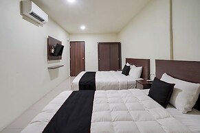 Collection O near Harbour Bay Mall formerly Kansa Hotel