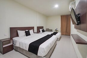 Collection O near Harbour Bay Mall formerly Kansa Hotel
