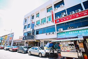 Swing & Pillows at Penang Road