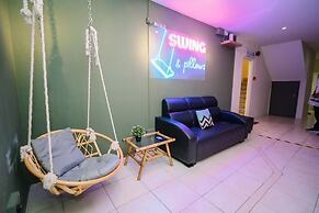 Swing & Pillows at Penang Road