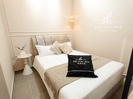 Mossaz Luxe Suites by The Stay Hub