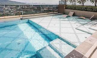 Mossaz Luxe Suites by The Stay Hub