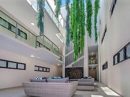 Cairns North 4-bed With Outdoor Dining & Pool