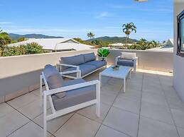 Cairns North 4-bed With Outdoor Dining & Pool