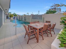 Cairns North 4-bed With Outdoor Dining & Pool