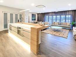 Cairns North 4-bed With Outdoor Dining & Pool