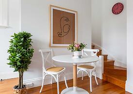 Explore Sydney Staying in Perfect Located Studio