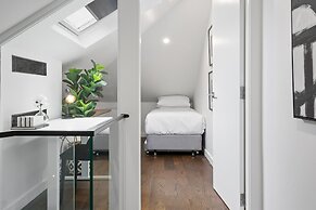 Charming 3-bed Cottage With a Courtyard