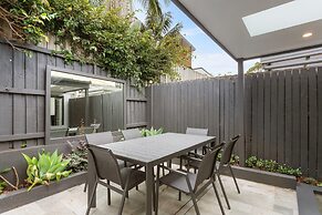 Charming 3-bed Cottage With a Courtyard