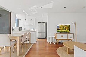 Prime Location 2-bed Apartment With Parking