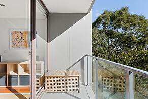 Prime Location 2-bed Apartment With Parking