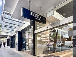 Brisbane CBD Stay With Pool & Gym Access