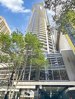 Brisbane CBD Stay With Pool & Gym Access