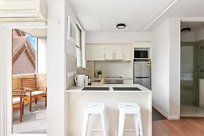 Central Bondi Studio With Rooftop Pool Access