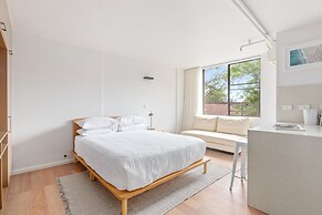 Central Bondi Studio With Rooftop Pool Access
