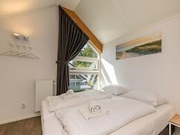 Modern Holiday Home Near Beach