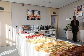 MH HOTEL