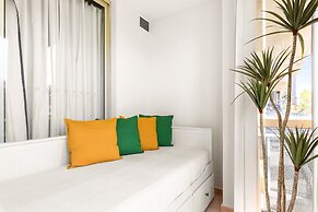 Green Views & Great Location: Inner-city 1-bed