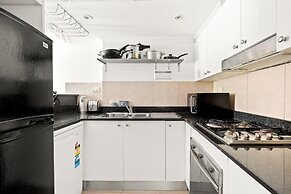 Green Views & Great Location: Inner-city 1-bed
