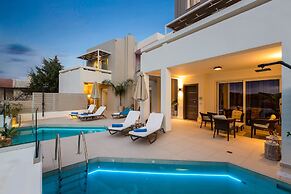 Three Moirai Villa With 2 Heated Pools