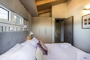 Three Moirai Villa With 2 Heated Pools