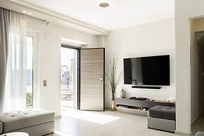 Three Moirai Villa With 2 Heated Pools