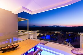 Three Moirai Villa With 2 Heated Pools