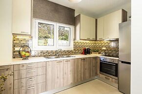 Three Moirai Villa With 2 Heated Pools