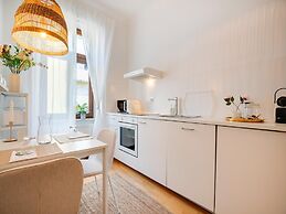 Arcadio Home - City Comfort