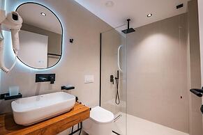 Ksamil Premium Hotel