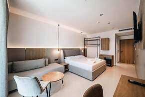 Ksamil Premium Hotel