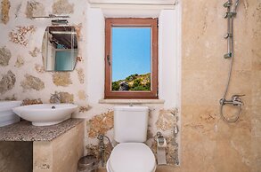 Villa Elvin in Slamlar K y