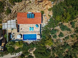 Villa Elvin in Slamlar K y