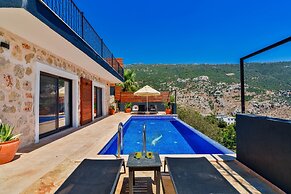 Villa Elvin in Slamlar K y