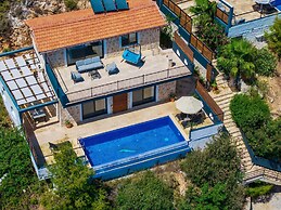 Villa Elvin in Slamlar K y