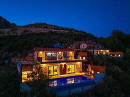 Villa Elvin in Slamlar K y