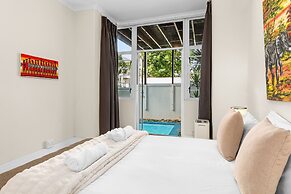 Villa 17 on Graham