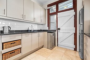 Villa 17 on Graham