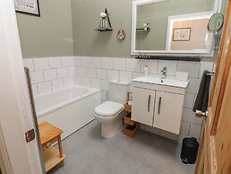 57 Cockpit Hill